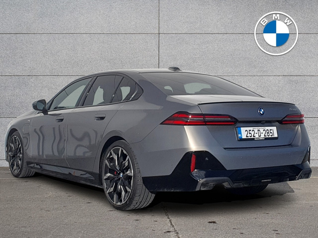 2025 BMW 530