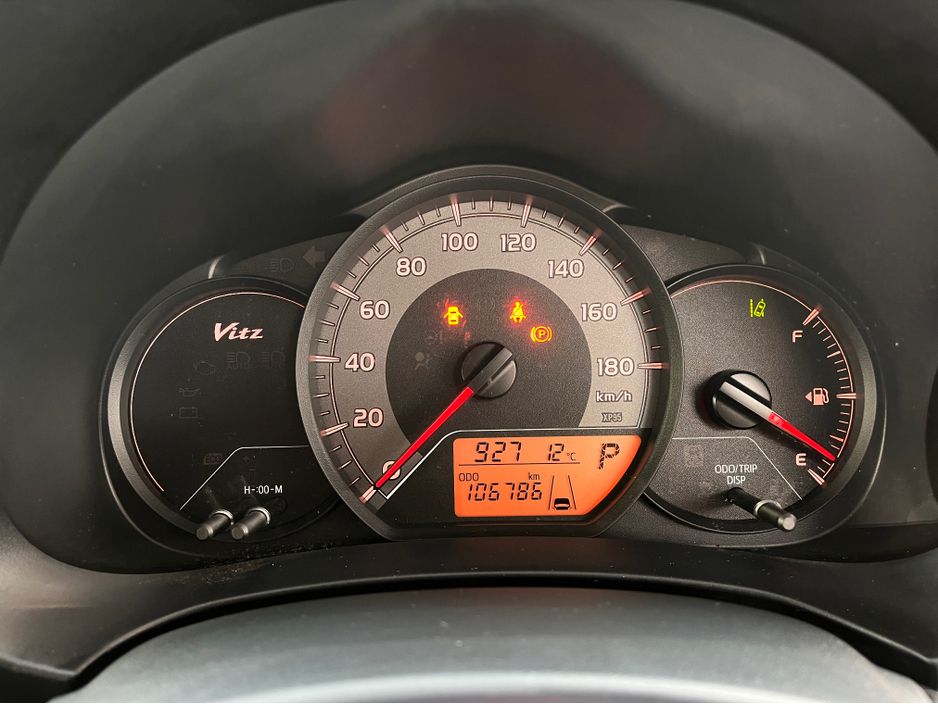 2016 Toyota Vitz