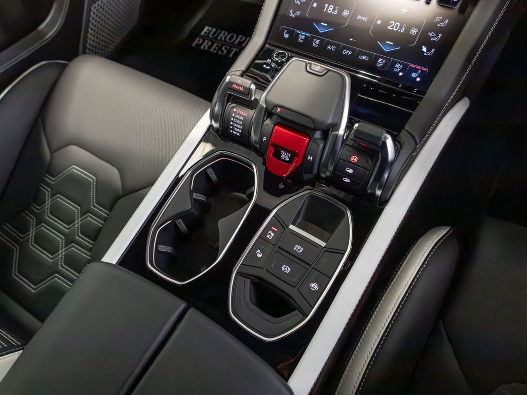 2025 Lamborghini Urus