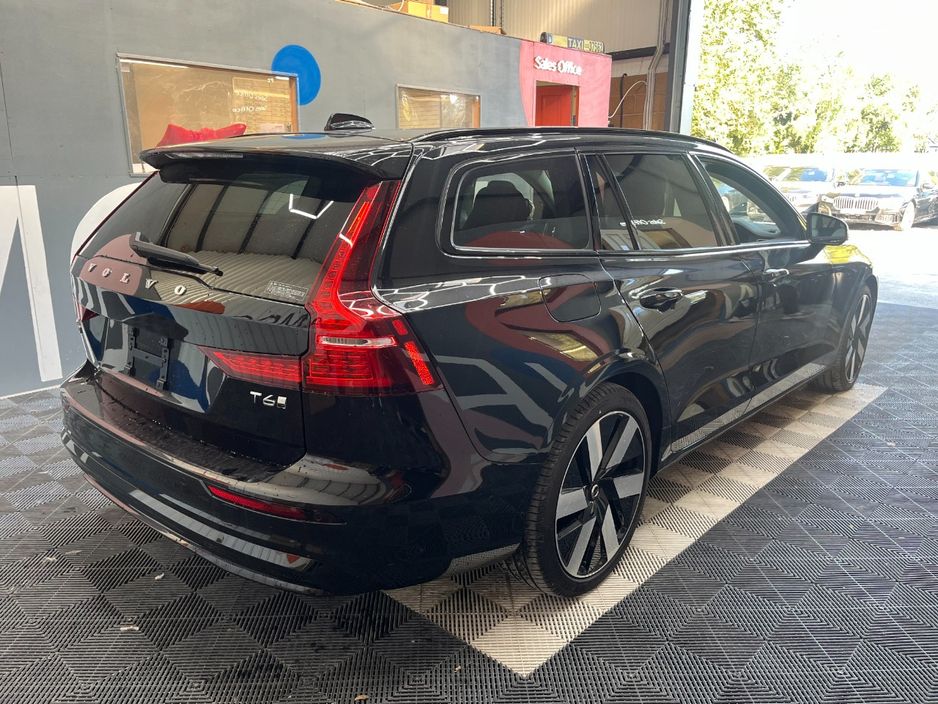 2025 Volvo V60