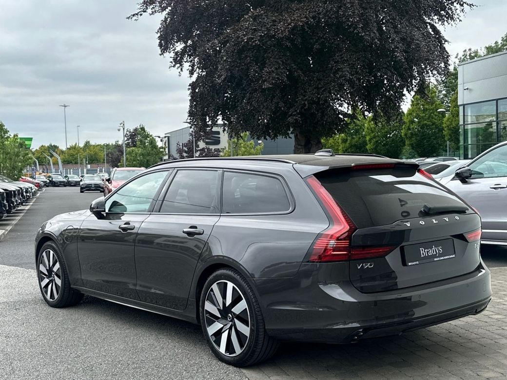2026 Volvo V90