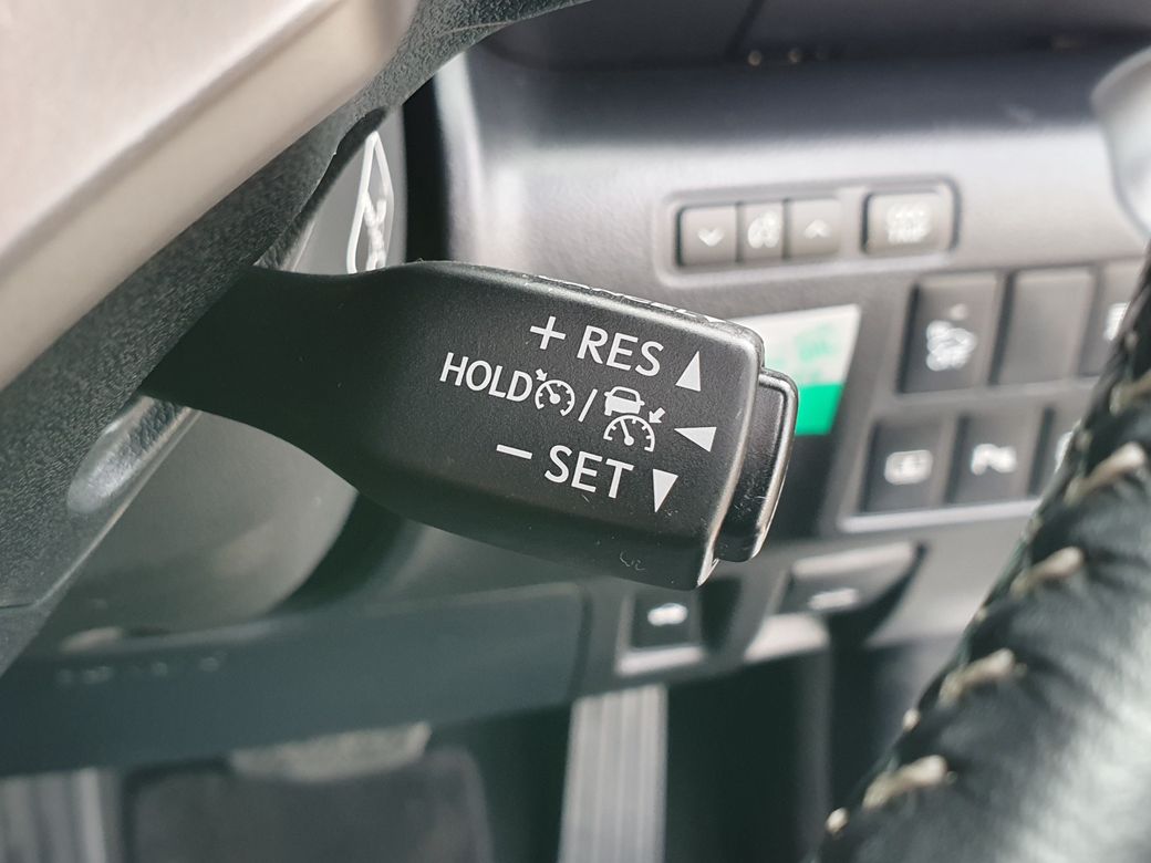 2018 Lexus IS 300h