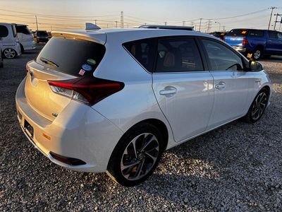 2016 Toyota Auris