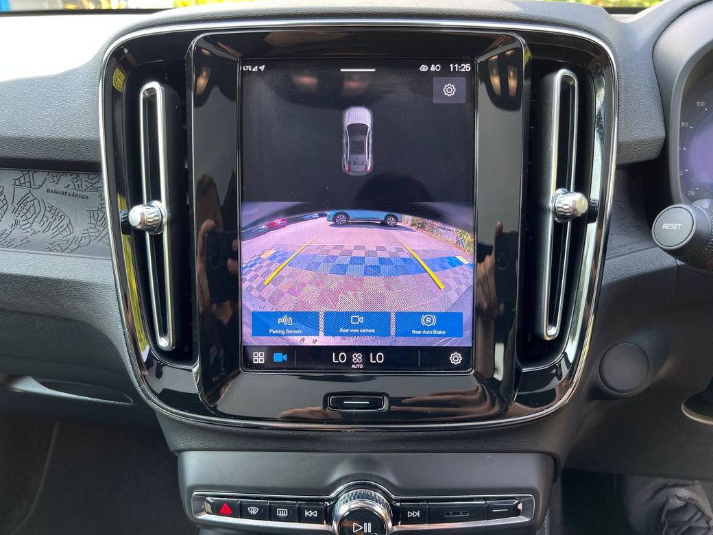 2023 Volvo C40