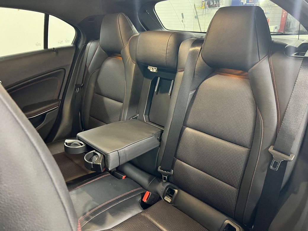 2014 Mercedes-Benz A 180