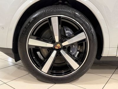 2025 Porsche Cayenne