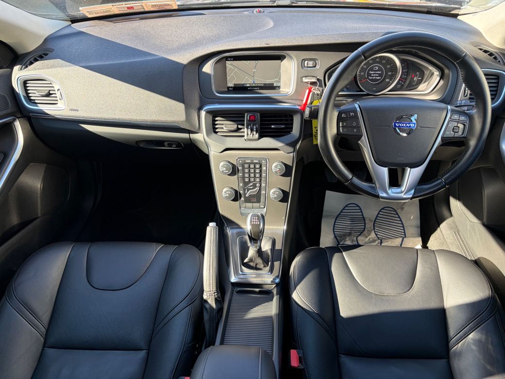 2015 Volvo V40