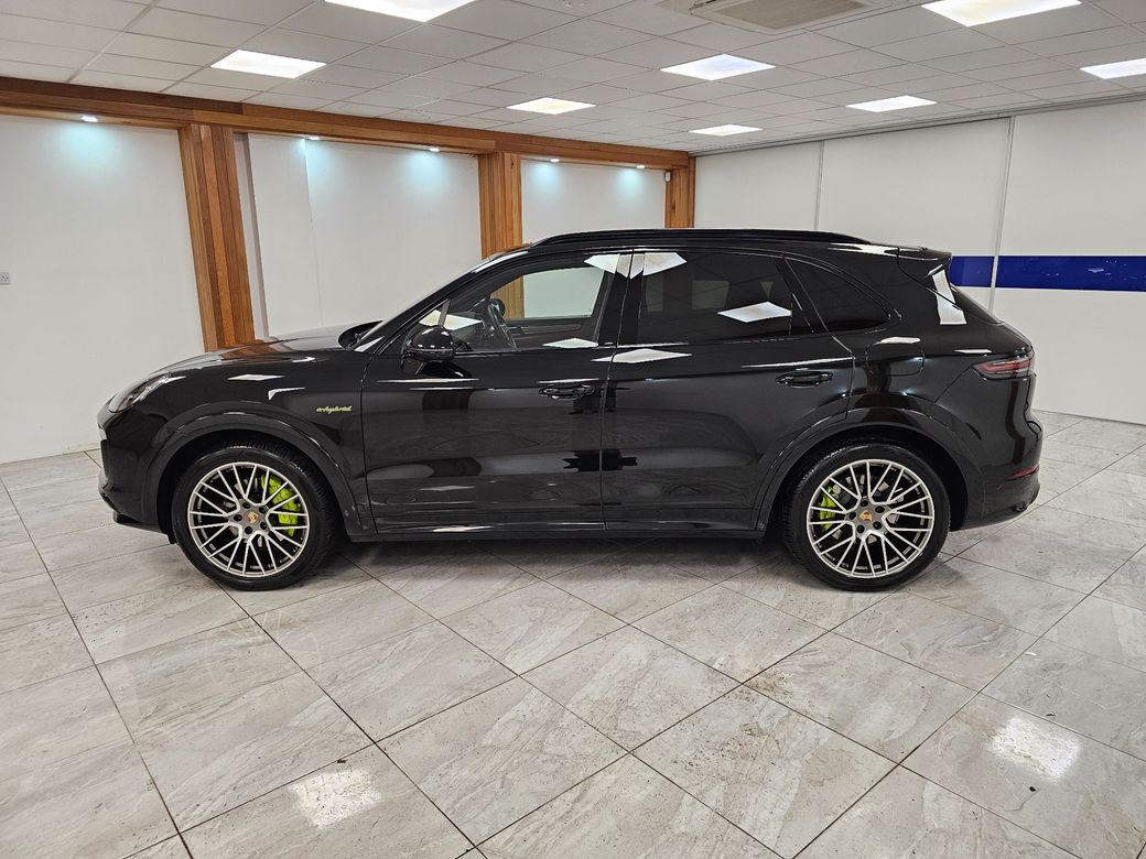 2023 Porsche Cayenne