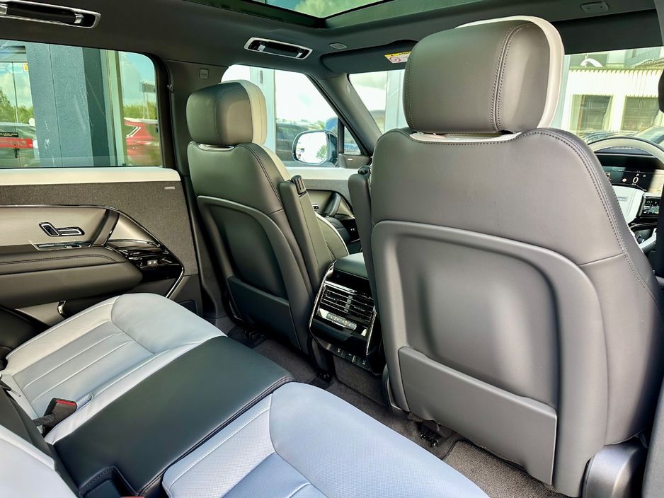 2025 Land Rover Range Rover Sport