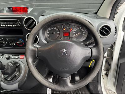 2012 Peugeot Partner