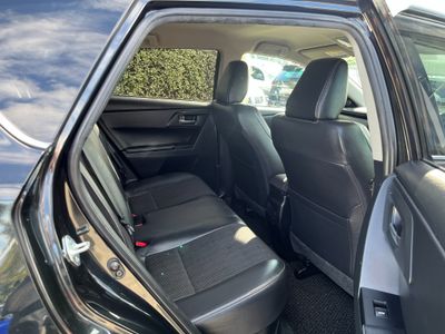 2016 Toyota Auris