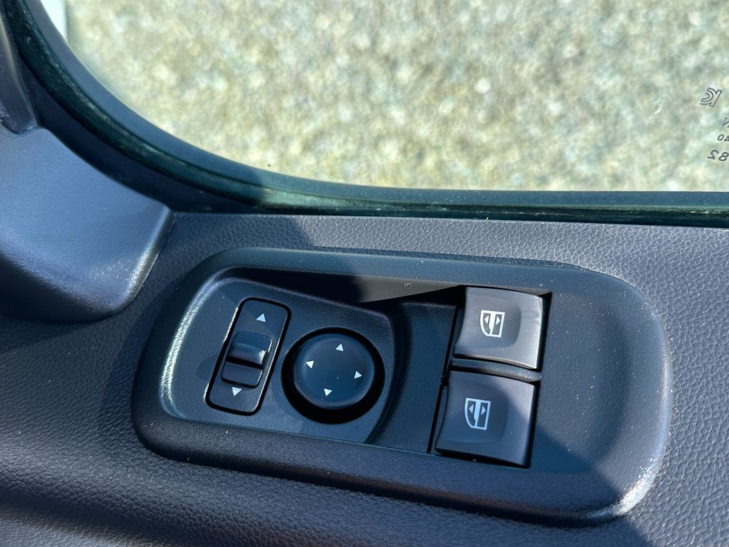 2024 Nissan Interstar