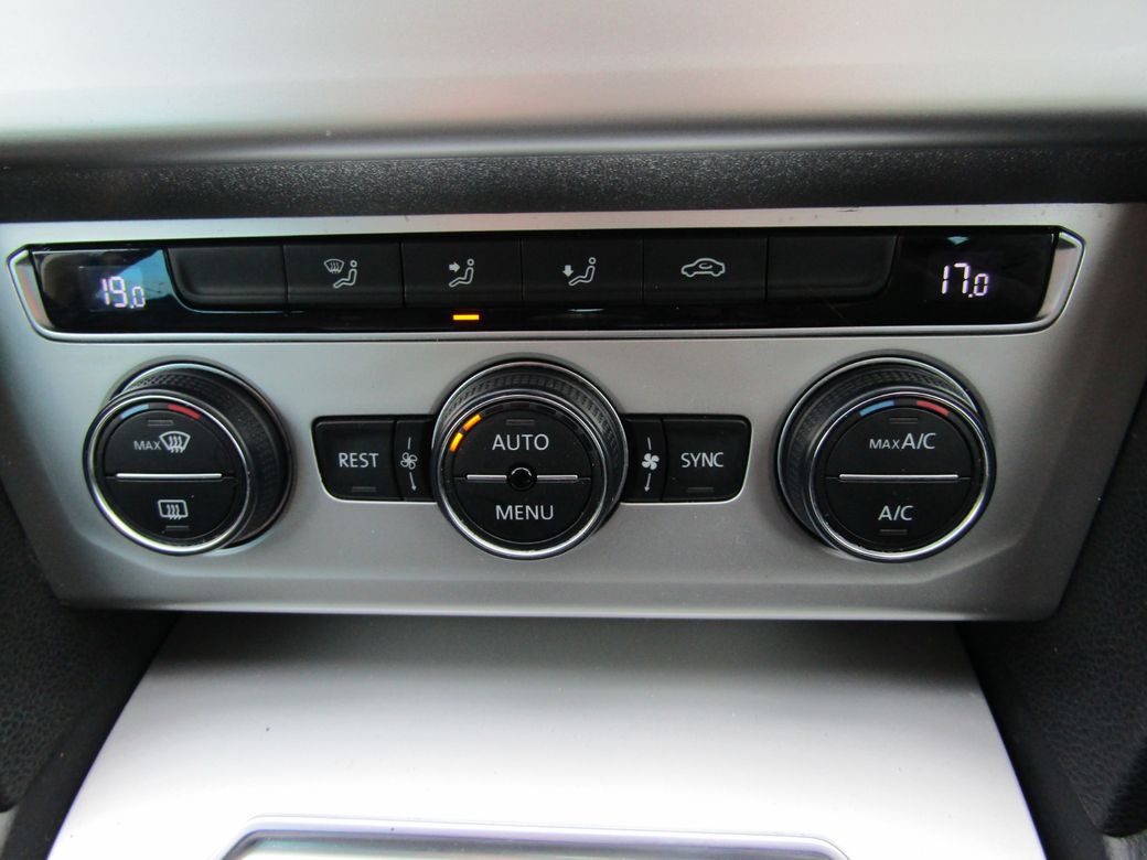 2016 Volkswagen Passat