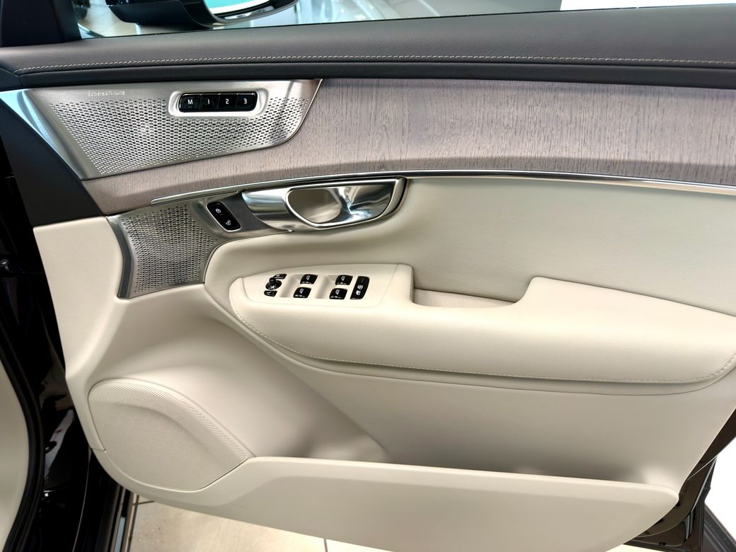 2025 Volvo XC90