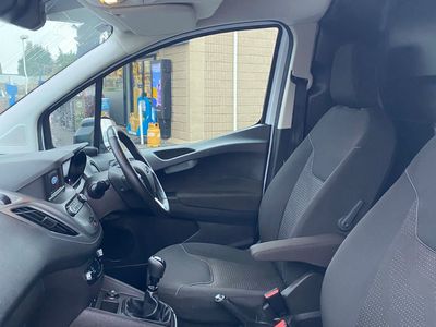 2022 Ford Transit Courier