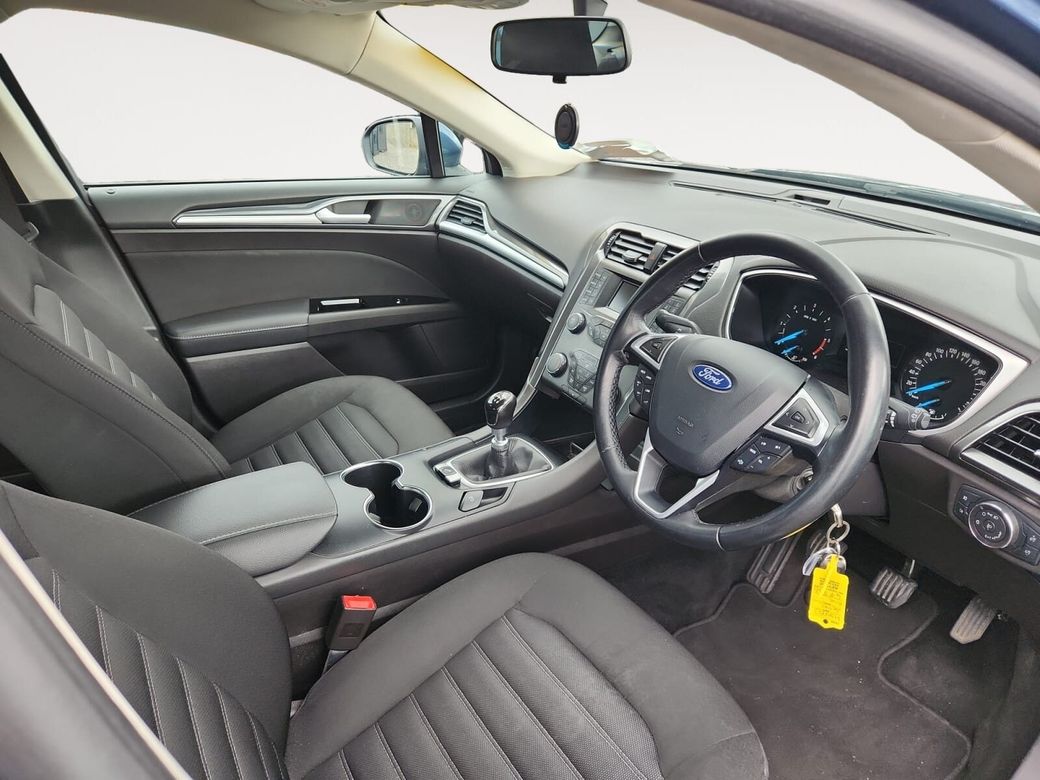 2021 Ford Mondeo