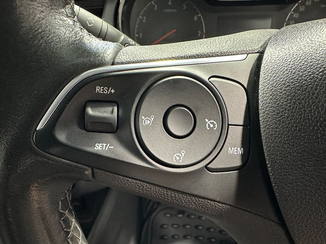 2023 Opel Crossland X