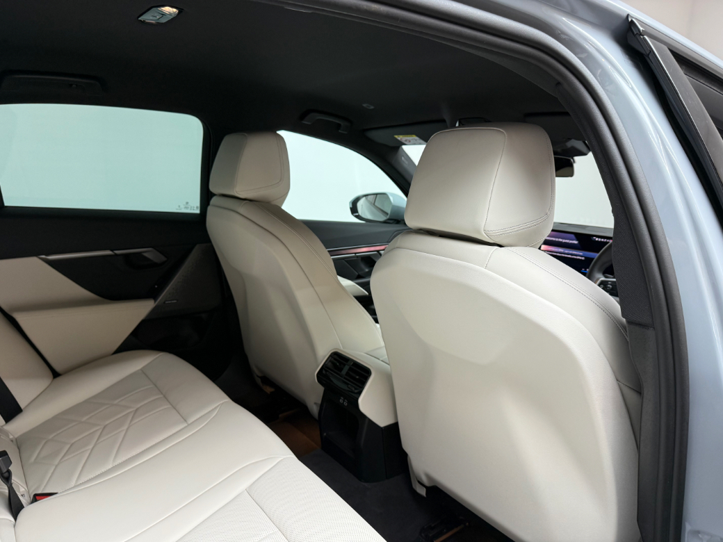 2024 BMW i5