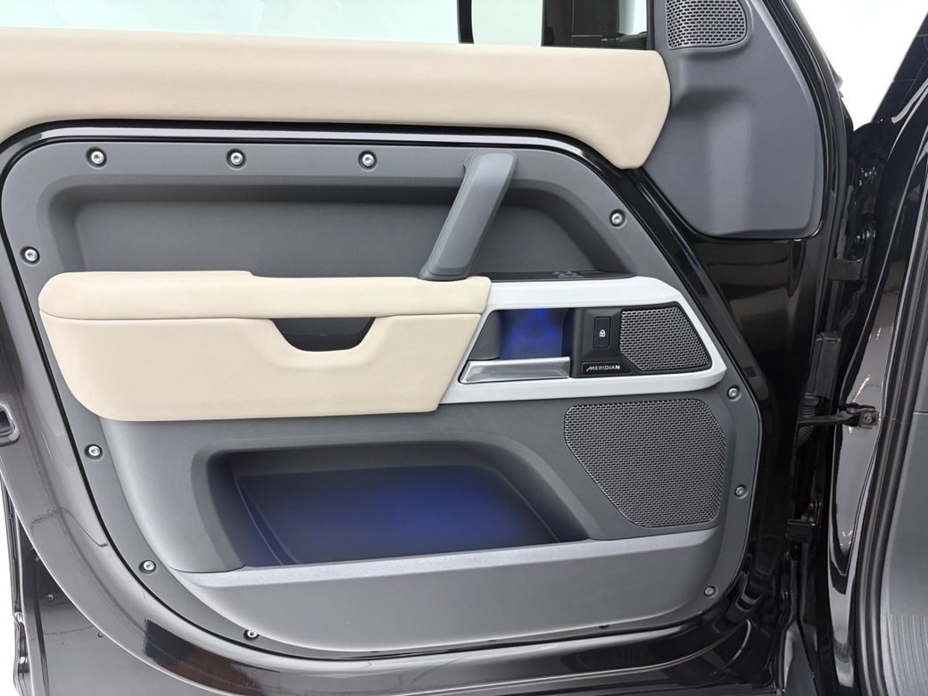 2024 Land Rover Defender 110