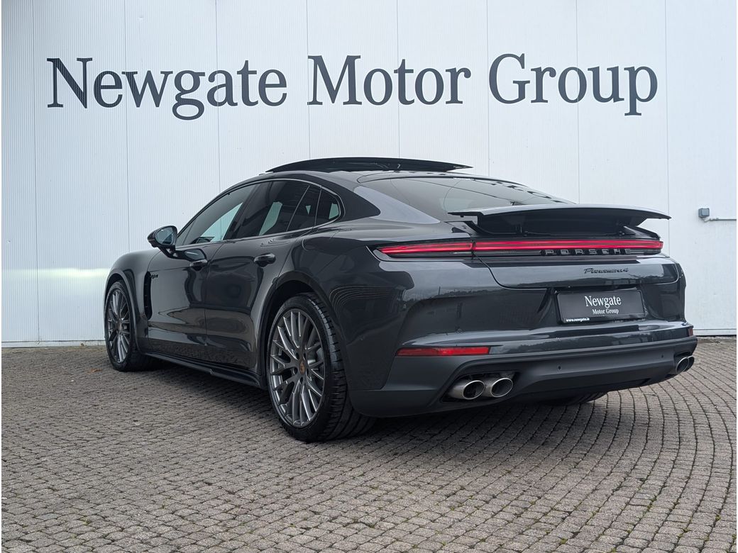 2025 Porsche Panamera