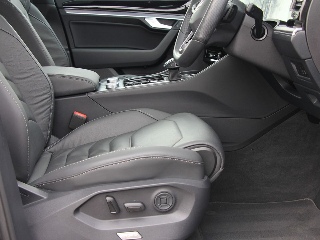 2025 Volkswagen Touareg