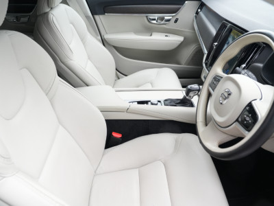 2019 Volvo V90 Cross Country