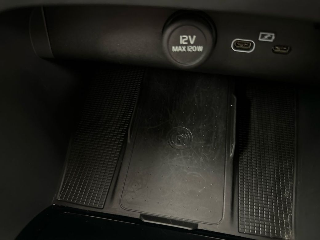 2023 Volvo C40