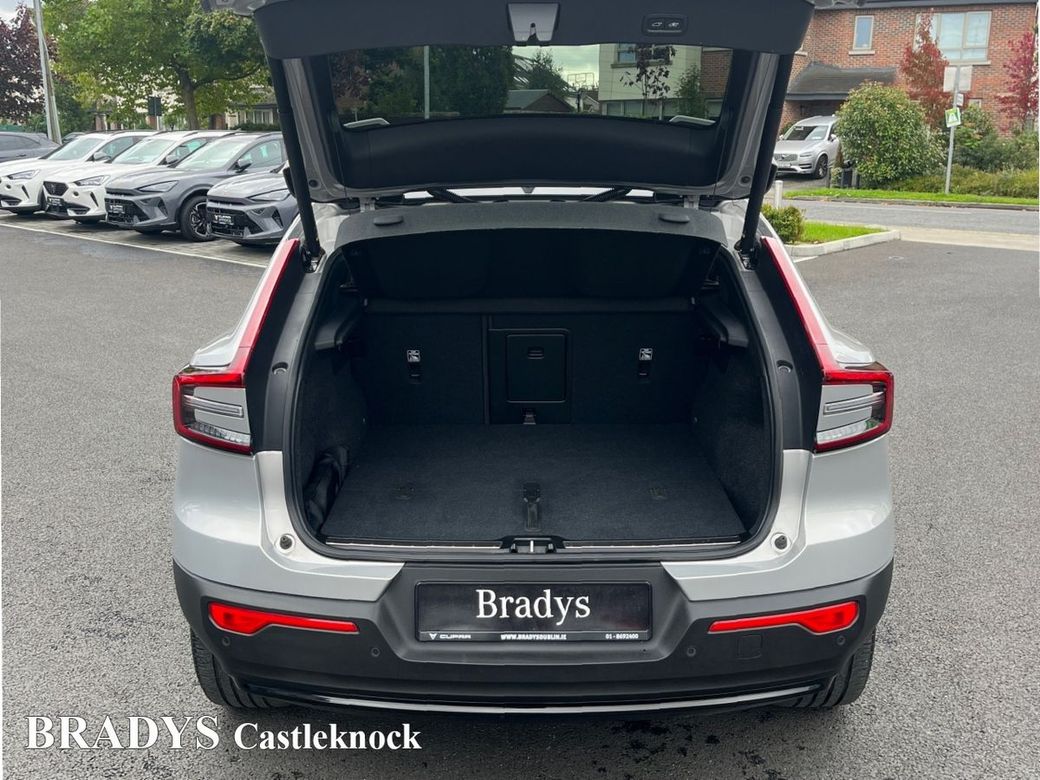 2023 Volvo C40