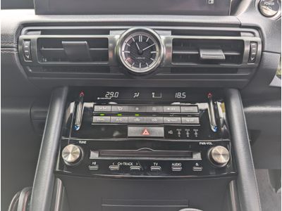 2023 Lexus IS 300h