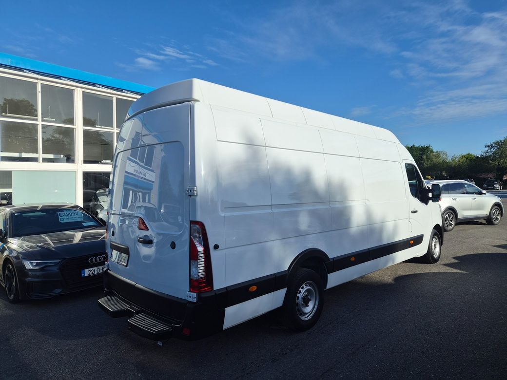 2023 Renault Master