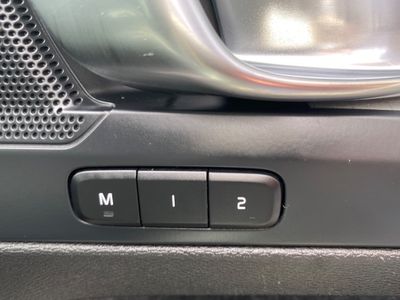 2023 Volvo XC40