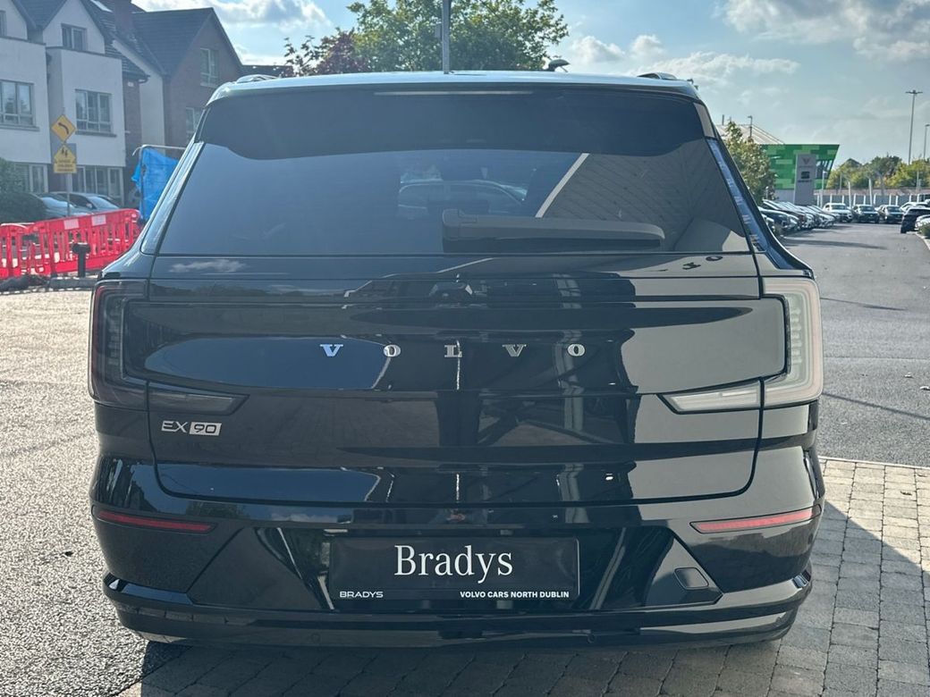 2026 Volvo EX90