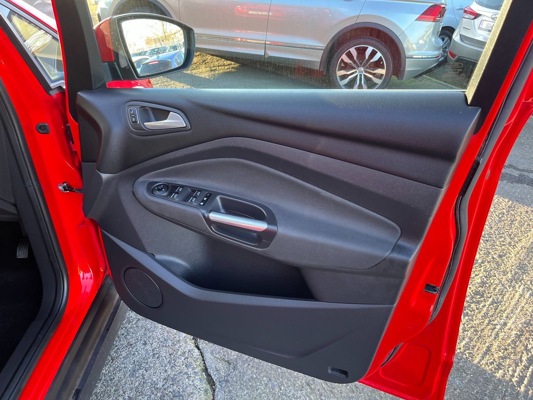 2017 Ford Grand C-Max