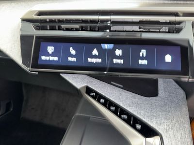 2025 Peugeot 5008