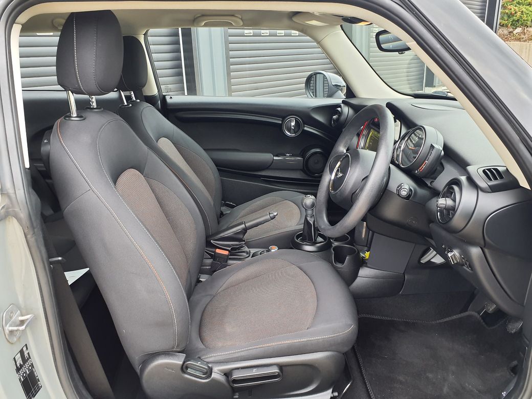 2017 Mini Cooper