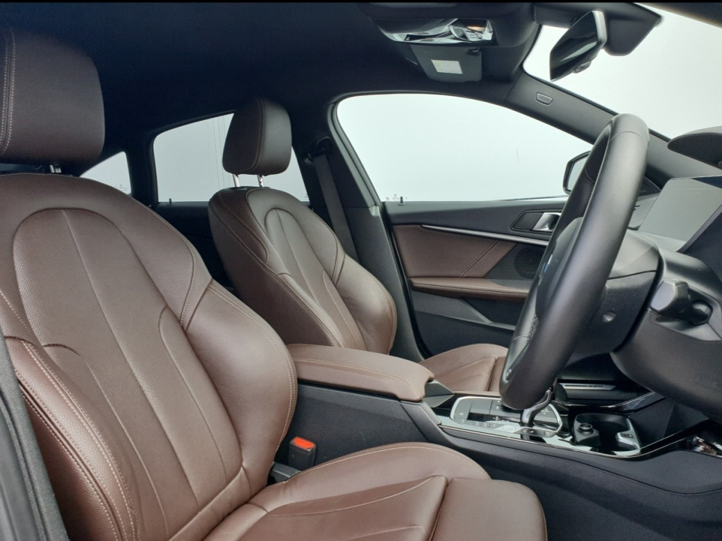 2024 BMW 218