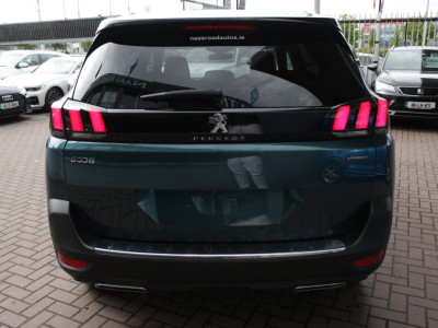 2021 Peugeot 5008