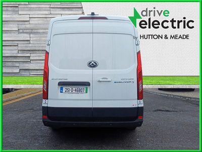 2025 Maxus eDELIVER 9