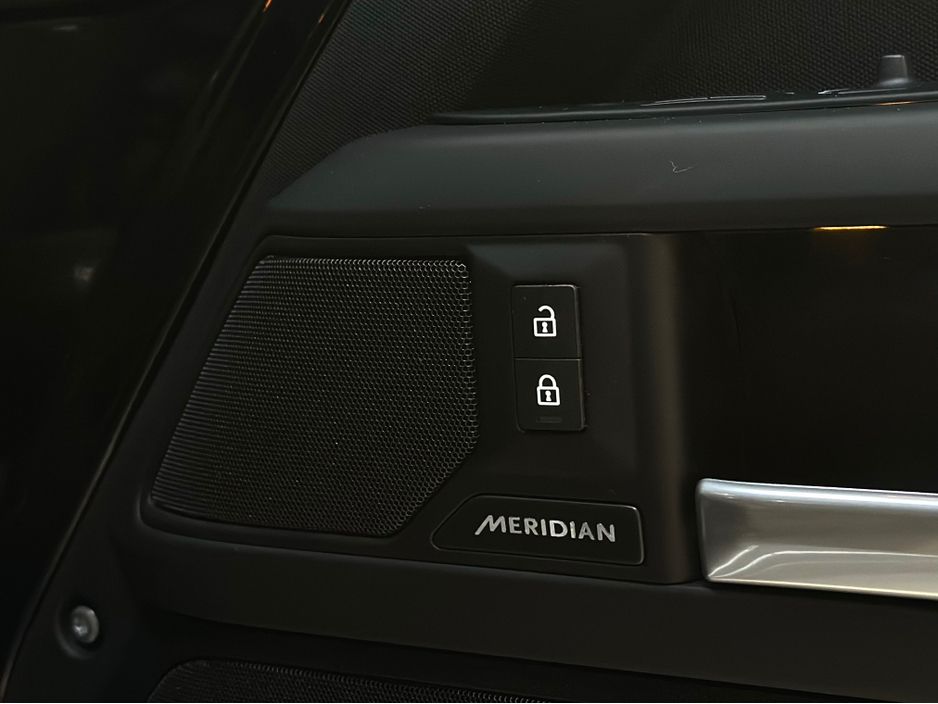 2025 Land Rover Defender