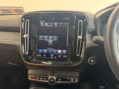 2022 Volvo XC40