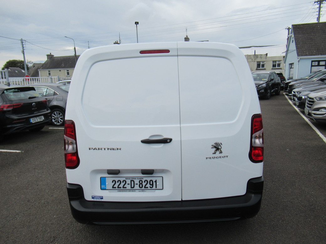 2022 Peugeot Partner