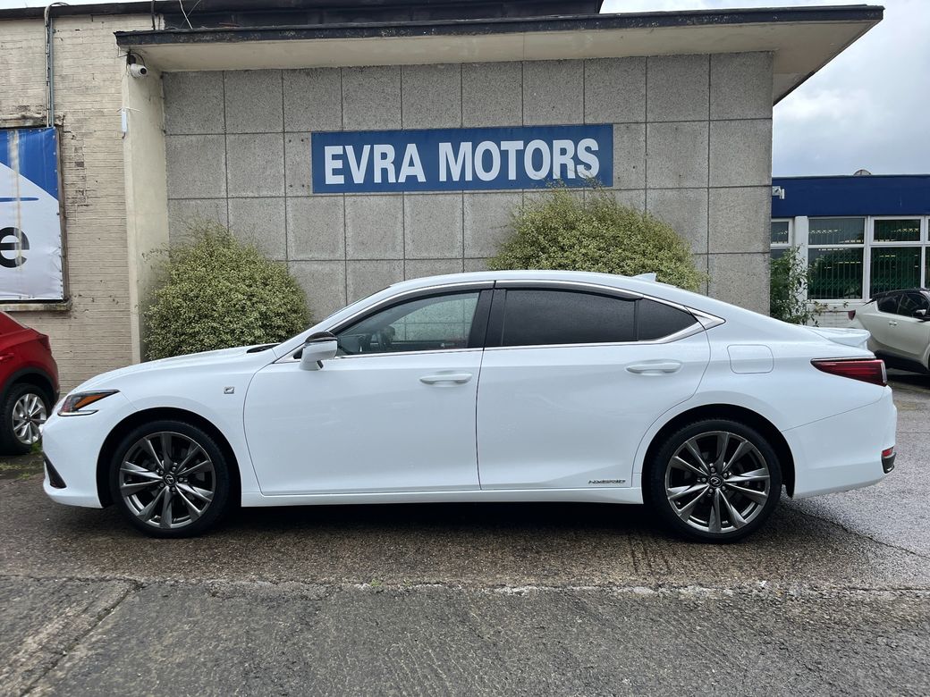 2021 Lexus ES 300h