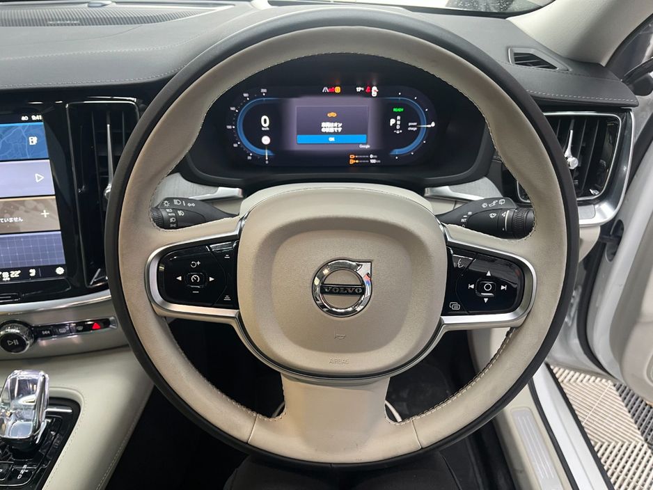 2025 Volvo V60