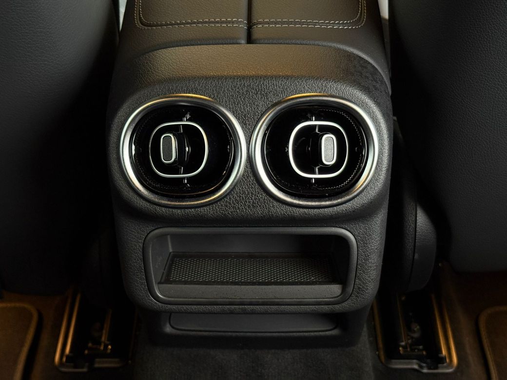 2025 Mercedes-Benz GLC Class