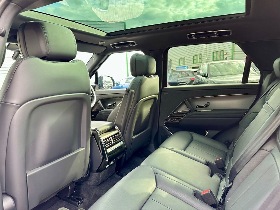 2025 Land Rover Range Rover Sport