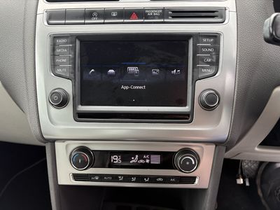 2016 Volkswagen Polo