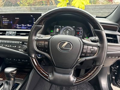 2020 Lexus ES 300h