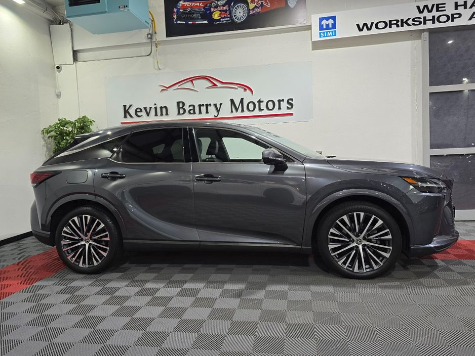 2023 Lexus RX450h+
