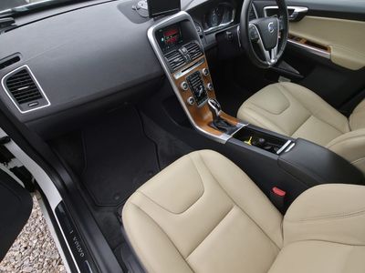 2017 Volvo XC60