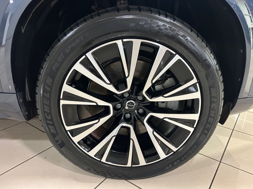 2023 Volvo XC90